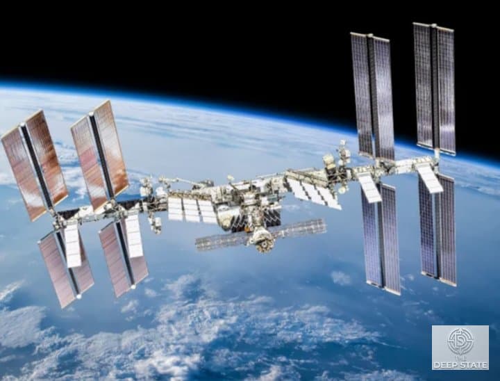 ASTRONAUTS RUSHED TO EMERGENCY SHELTER AS ISS AIR LEAK ALARMS MISSION CONTROL